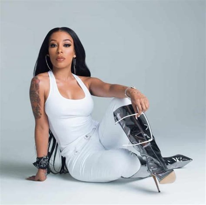 K. Michelle: Boyfriend, net worth, tattoos, smoking & body measurements
