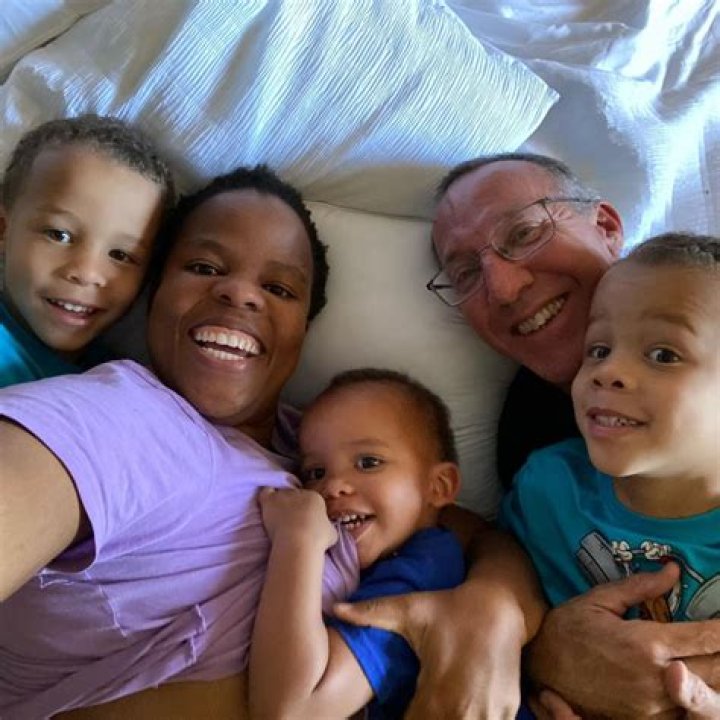 
Kendra Brouwer Obituary, Husband, Children, Net worth 