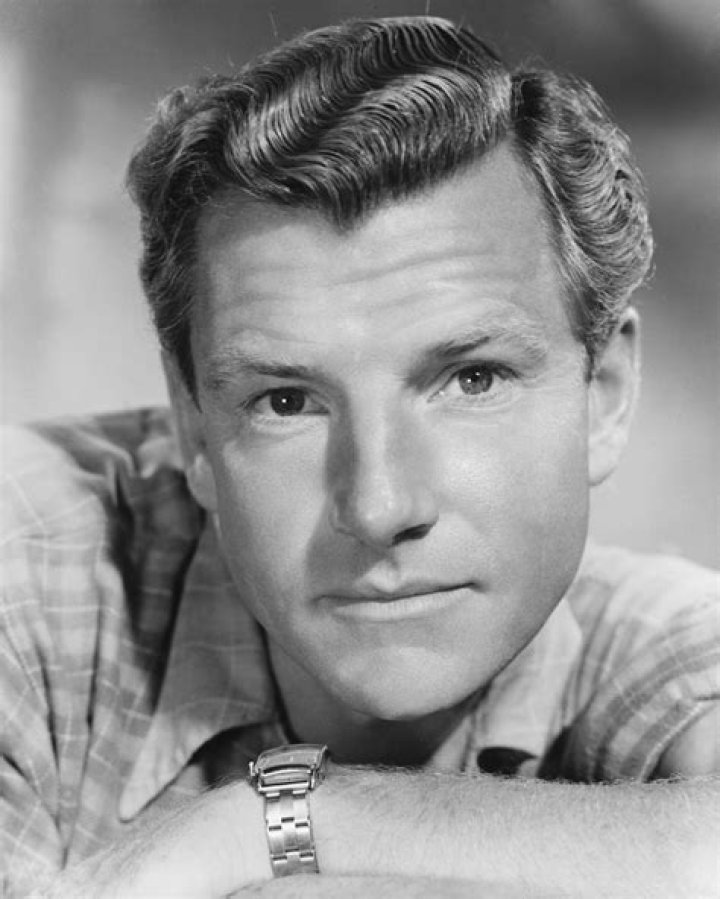
Kenneth More Cause of Death, How did Kenneth More Die? 