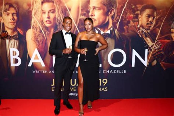 
Lakota Johnson Height, Weight, Net Worth, Age, Birthday, Wikipedia, Who, Nationality, Biography 