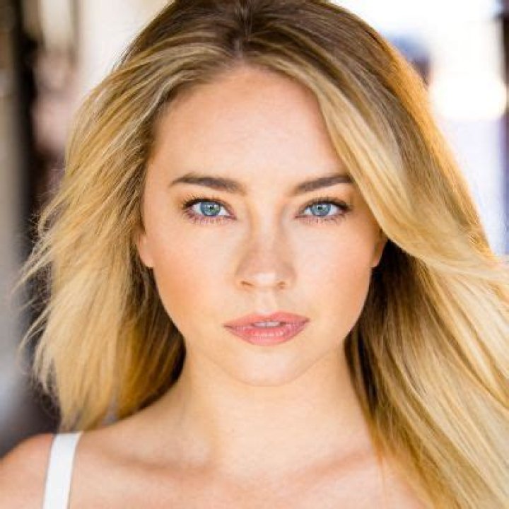 Laura Ashley Samuels Height, Weight, Net Worth, Age, Birthday, Wikipedia, Who, Instagram, Biography