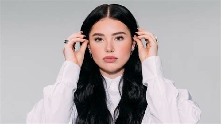 
Lauren Smith Age, Facts, Wikipedia, Who, Nationality, Biography 