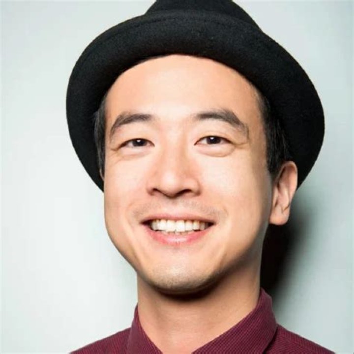 Lawrence Lui Height, Weight, Net Worth, Age, Birthday, Wikipedia, Who, Nationality, Biography