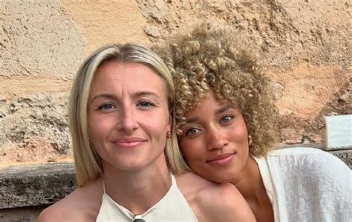 Leah Williamson Gay Partner Jordan Nobbs And Inspiring Dating Life
