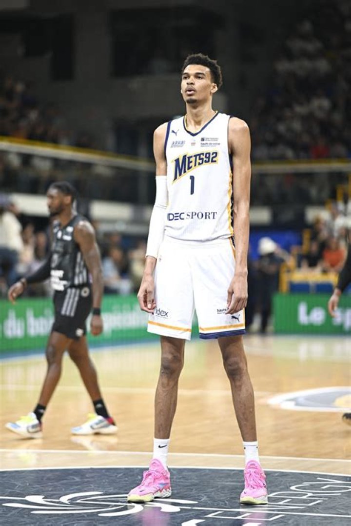 
Leaky Black Height In Feet -How Tall Is He? Biography Of American Basketball Player Explored 