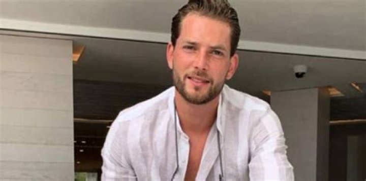 Lewis Burton Biography, Wiki, Age, Caroline Flack Boyfriend, Parents, Family, Height, Net Worth and Instagram