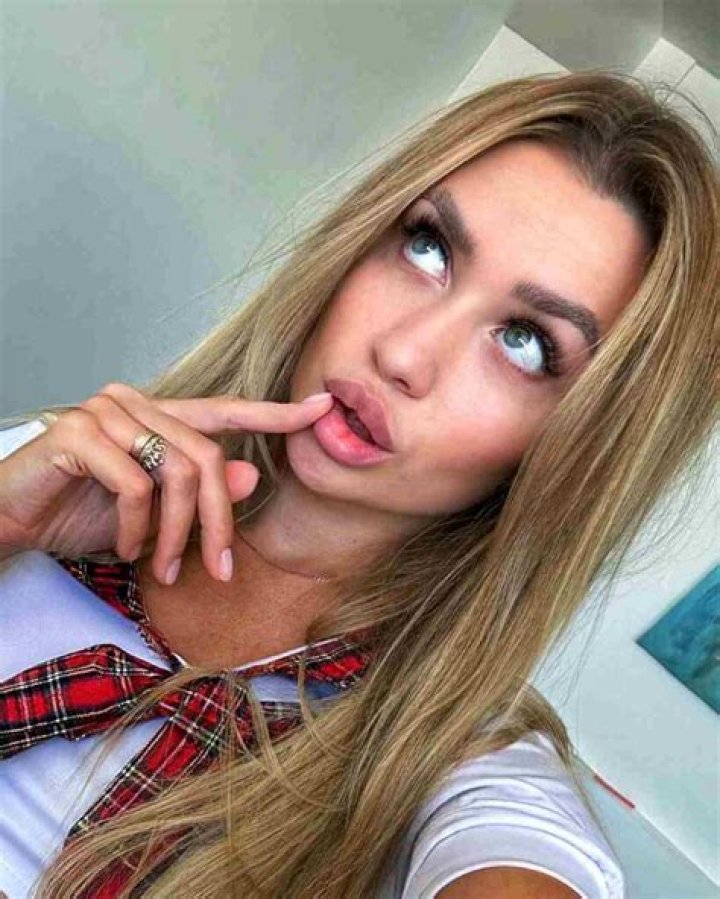 Lucy Weston Height, Weight, Net Worth, Age, Birthday, Wikipedia, Who, Nationality, Biography