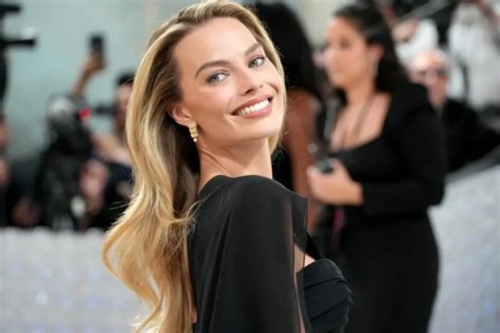 
Maro Height, Weight, Net Worth, Age, Birthday, Wikipedia, Who, Nationality, Biography 