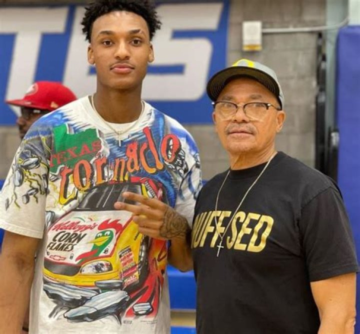 
Maxwell Lewis Parents Robert And Jennifer Lewis | Siblings And Ethnicity 