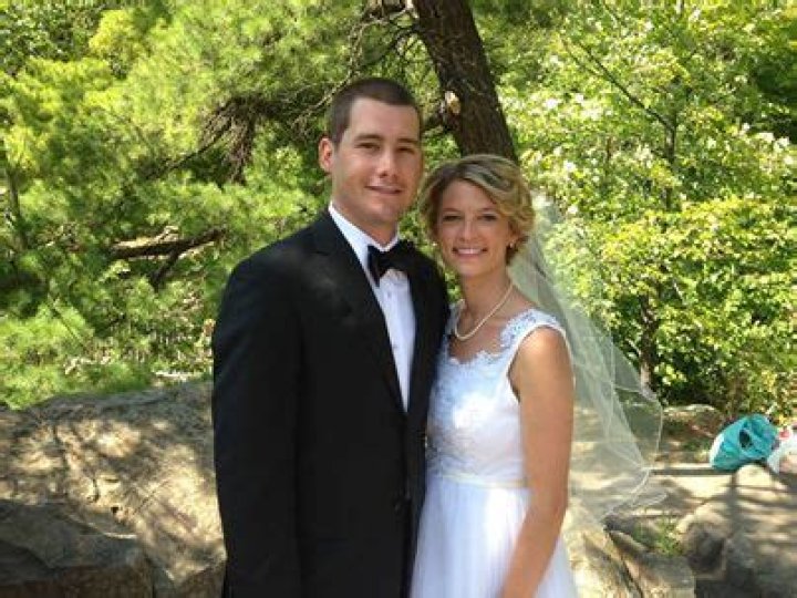 Meet Laura Betker Husband Bryan Piatt- Is The Journalist Pregnant Again?