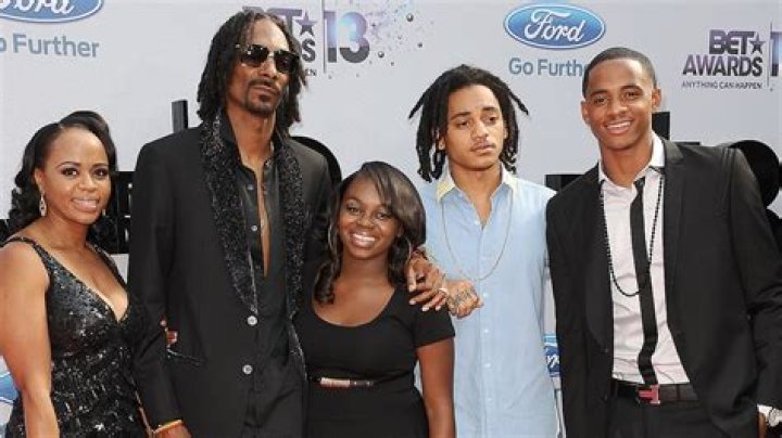 
Meet Snoop Dogg’s Wife Shante Broadus and 3 Children They Have Together 