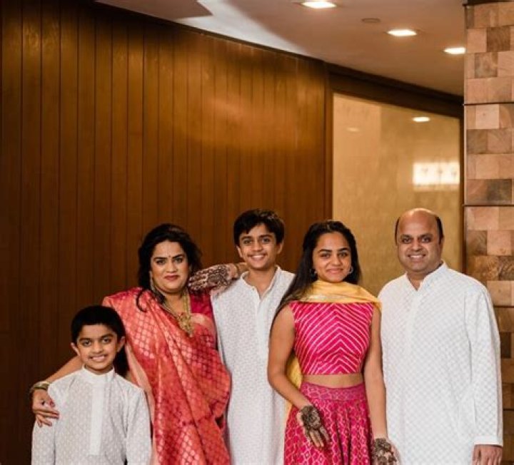 Meet Zarna Garg Daughter Zoya And Husband Shalabh, Family And Ethnicity