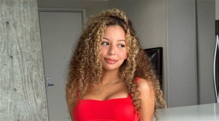 
Mila Camila Height, Weight, Net Worth, Age, Birthday, Wikipedia, Who, Instagram, Biography 