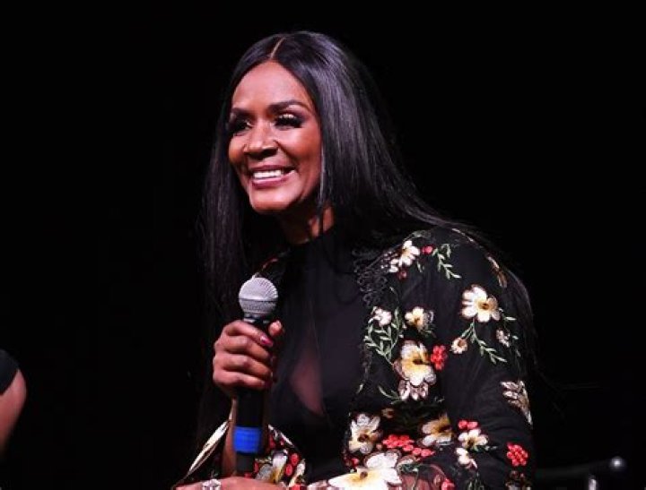 Momma Dee Height, Weight, Net Worth, Age, Birthday, Wikipedia, Who, Nationality, Biography