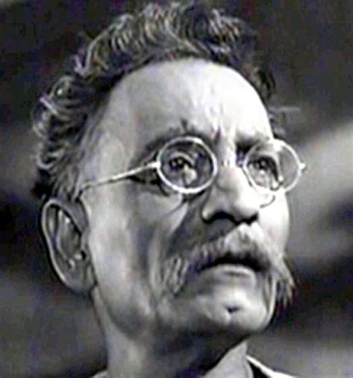 Nana Palsikar Net Worth