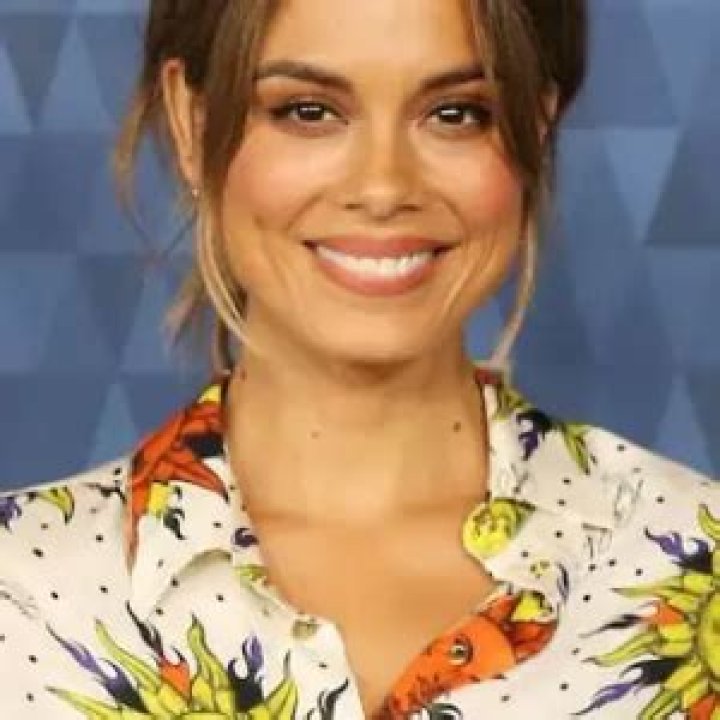 Nathalie Kelley Net Worth, Married, Husband, Wiki-Bio