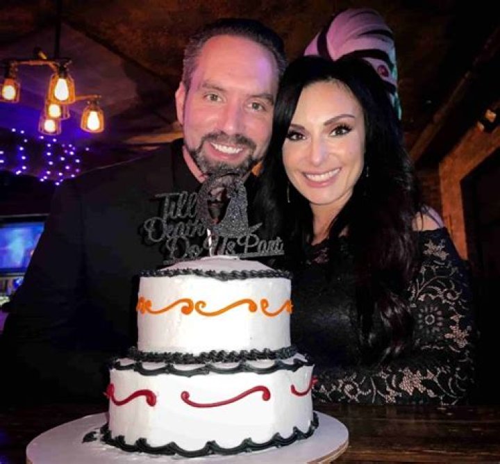 Nick Groff is Married to Wife: Tessa DelZoppo. Kids: Annabelle, Chloe