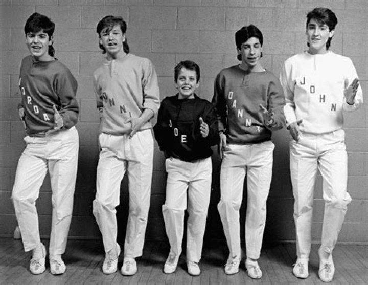 
NKOTB Recreate Group Photo from Over 35 Years Ago: ‘We Really Couldn’t Stop Laughing’ 