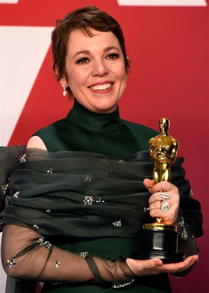 Olivia Colman Height, Weight, Measurements, Bra Size, Shoe Size