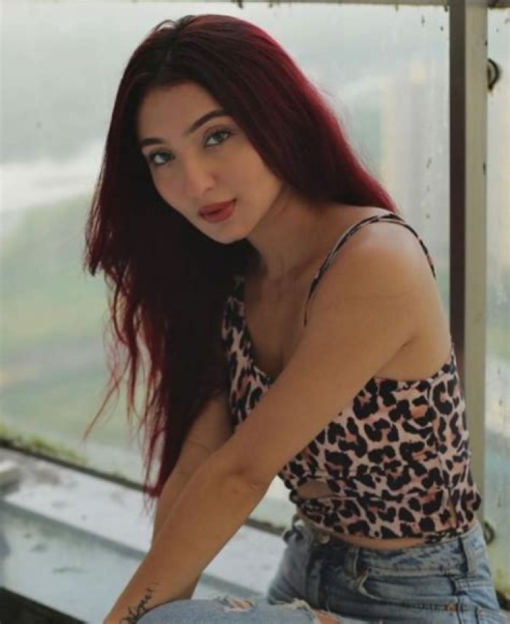 Oviya Darnal Height, Weight, Net Worth, Age, Wiki, Who, Instagram, Biography