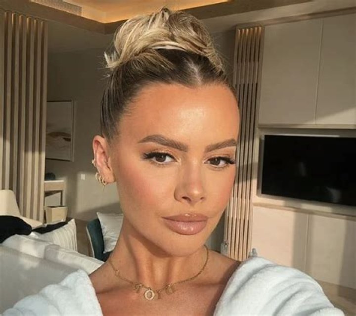 Perrie Kapernaros Height, Weight, Net Worth, Age, Birthday, Wikipedia, Who, Instagram, Biography