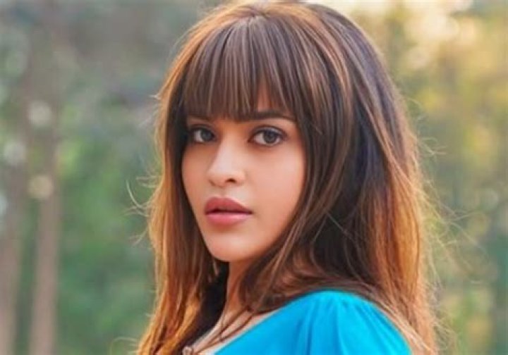 
Prajakta Dusane Height, Weight, Net Worth, Age, Birthday, Wikipedia, Who, Nationality, Biography 