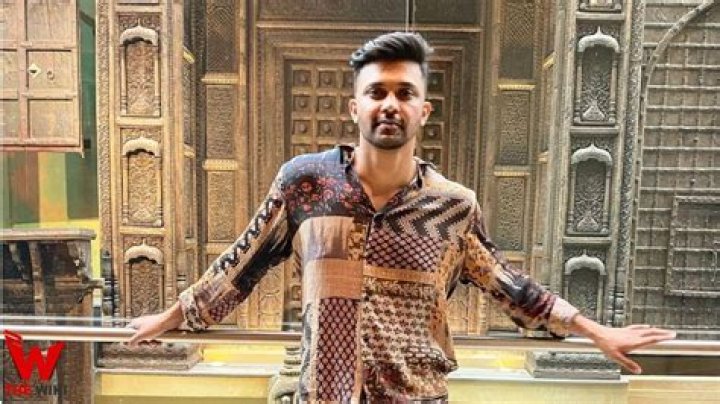 
Rajit Dev Height, Weight, Net Worth, Age, Birthday, Wikipedia, Who, Nationality, Biography 