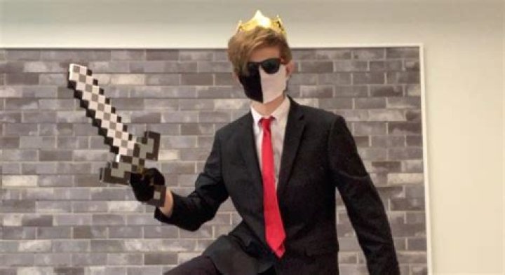 Ranboo Height, Weight, Net Worth, Age, Birthday, Wikipedia, Who, Instagram, Biography