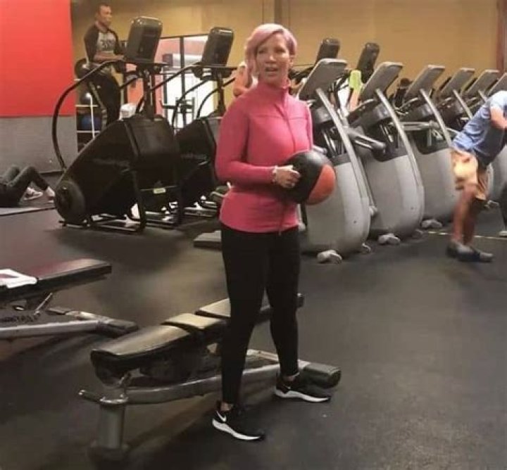 Rebecca Crews Net Worth, Salary, Career, Married, Husband