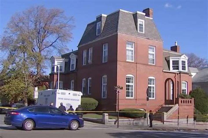 
Remains of 4 Infants Discovered in Boston Apartment, Police Say 