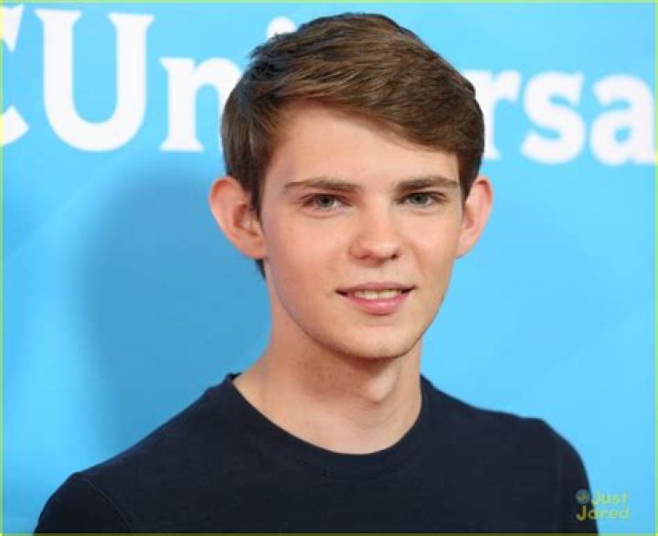 
Robbie Kay Wiki Bio, age, height, dating, girlfriend, married, net worth 