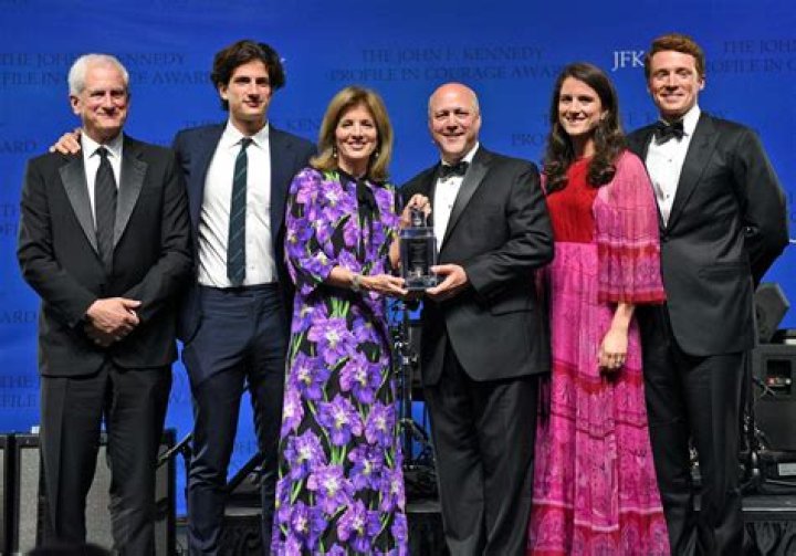 Rose Schlossberg Bio, Wiki, Age, Height, Parents, Husband, Siblings, Movies and Net Worth