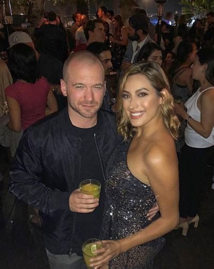Sean Evans is not Married to Wife. Dating Girlfriend: Natasha Martinez