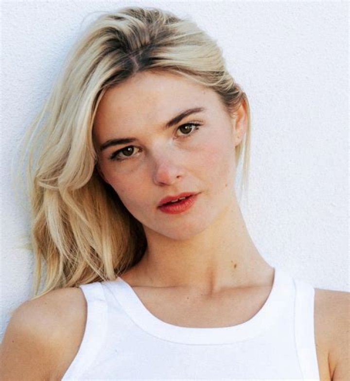 Stefanie Scott Height, Weight, Measurements, Bra Size, Shoe Size