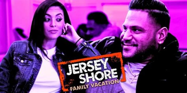 
“Stop playing games”- Jersey Shore: Family Vacation fans want Angelina and Mike to date 