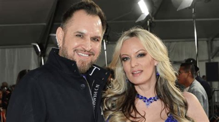 “Surreal Life”: Who Is Stormy Daniels’ Boyfriend?