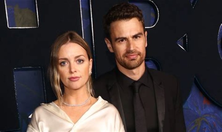 
Theo Usherwood Height, Weight, Net Worth, Age, Birthday, Wikipedia, Who, Nationality, Biography 