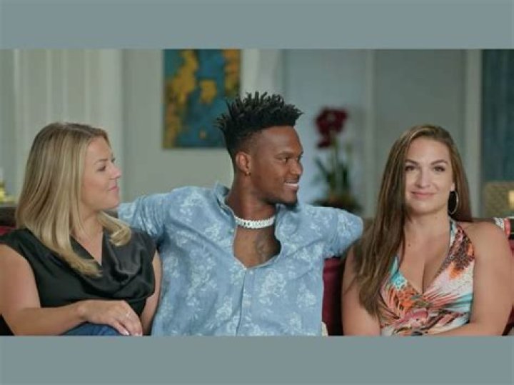 
“TOM IS SICKKKKKK!”: Why are Love Island fans hating on Tom as he kisses Ellie in season 9 episode 14? 