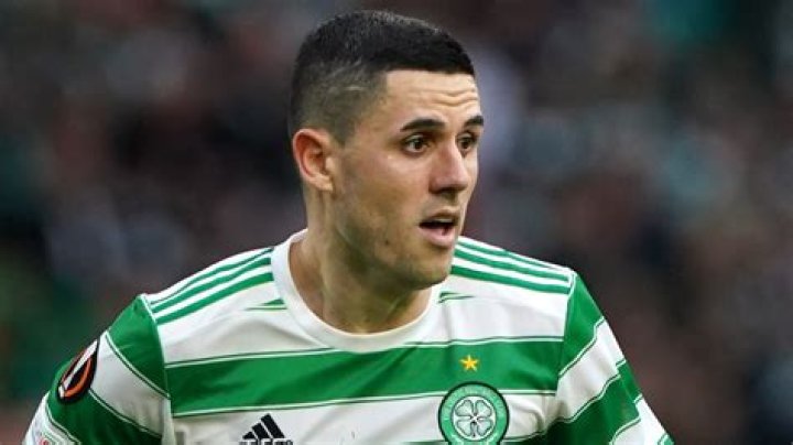 
Tom Rogic Height, Weight, Net Worth, Age, Birthday, Wikipedia, Who, Nationality, Biography 