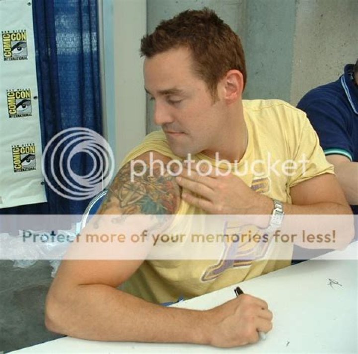 Tommy Searle: dating, net worth, tattoos, smoking & body facts