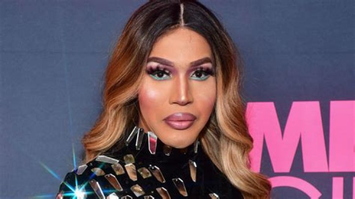 
Trinity K. Bonet Height, Weight, Net Worth, Age, Birthday, Wikipedia, Who, Nationality, Biography 