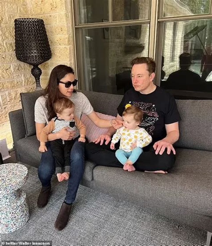 
What Is The Name Of Grimes And Elon Musk Baby Girl? Couple Welcomes Second Child Together 