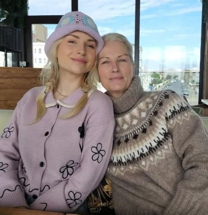 
Who are Lottie Mosss Parents? Lottie Moss Biography, Parents Name, Nationality and More 