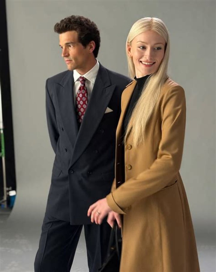 
Who Is Carolyn Ratzlaff? Everything To Know About Cliff Ellis Wife And Family 