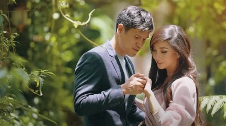 Who Is Christopher Quimbo Ex Girlfriend? Alodia Gosiengfiao Is Now Engaged – Family Business And Net Worth 2022