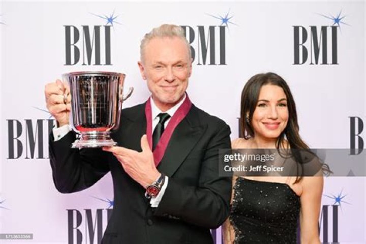 Who is Gary Kemp second wife, Lauren Barber?