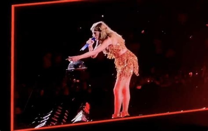 
Who is Kelly Inglis Kelly, the fan whom Taylor Swift defended from security during Eras Tour Philadelphia concert? 