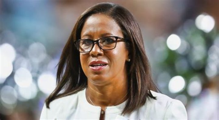 Who Is Lisa Salters Husband? Untold Truths About The NBA Reporter From ESPN