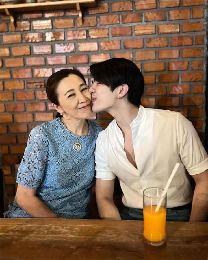 Who Is Mile Phakphum Romsaithong Girlfriend? KinnPorsche The Series Cast Details