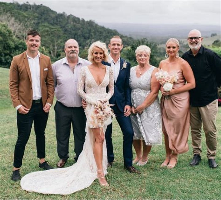 
Who Is Riana Crehan Father And What Happened To Him? Fans Are Curious As She Shares Her Memories Of Him 